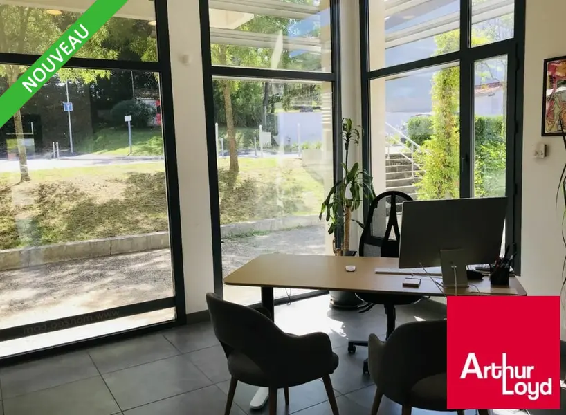 Local Commercial à louer - Anglet (64600) - 143 m²