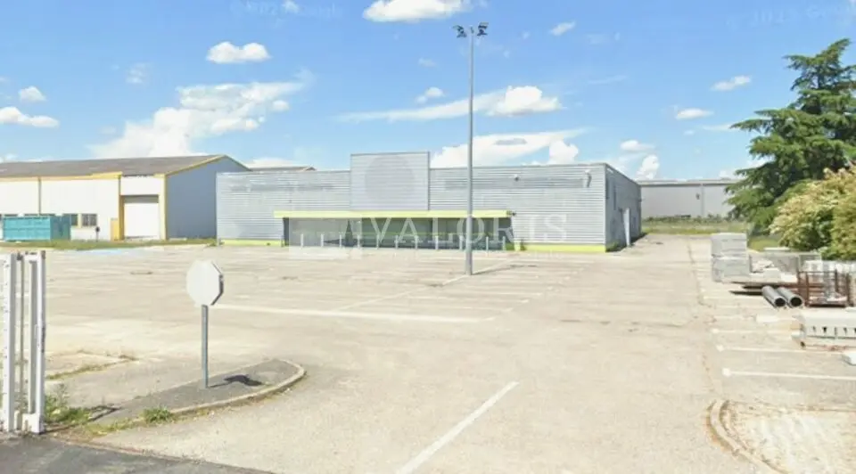 Local Commercial à vendre - Romans-Sur-Isère (26100) - 1461 m²