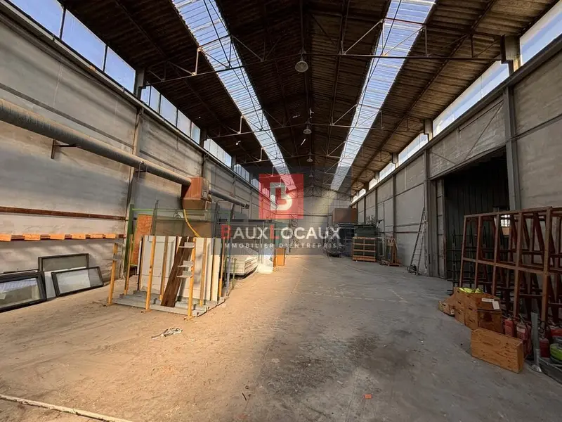 A vendre Locaux d'activité 1350m² Orange