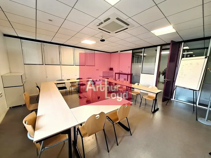 Bureau à louer - Clermont-Ferrand (63000) - 220 m² - 3 006 €/mois