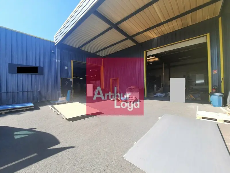 Entrepôt / Activité à louer - Clermont-Ferrand (63100) - 1400 m² - 8 333 €/mois