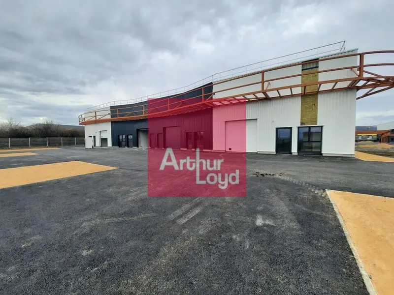 Entrepôt / Activité à louer - Clermont-Ferrand (63100) - 157 m² - 1 303 €/mois