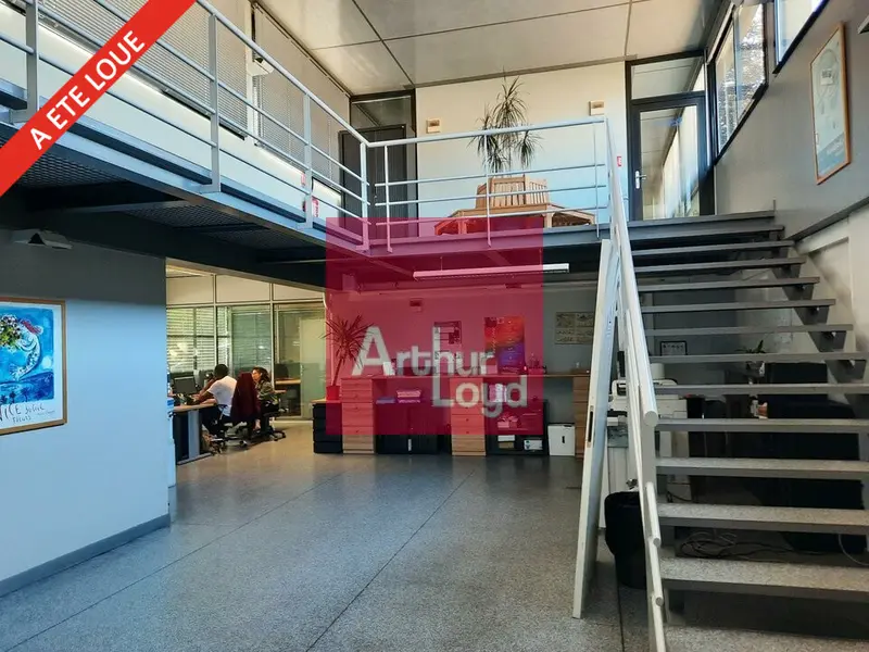 Bureau à louer - Clermont-Ferrand (63000) - 370 m² - 3 791 €/mois