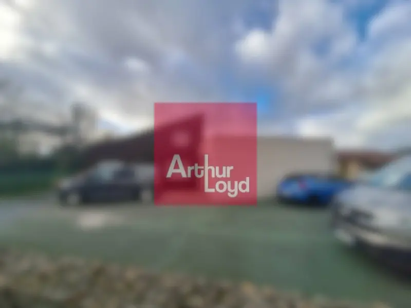 Entrepôt / Activité à vendre - Orléat (63190) - 220 m²