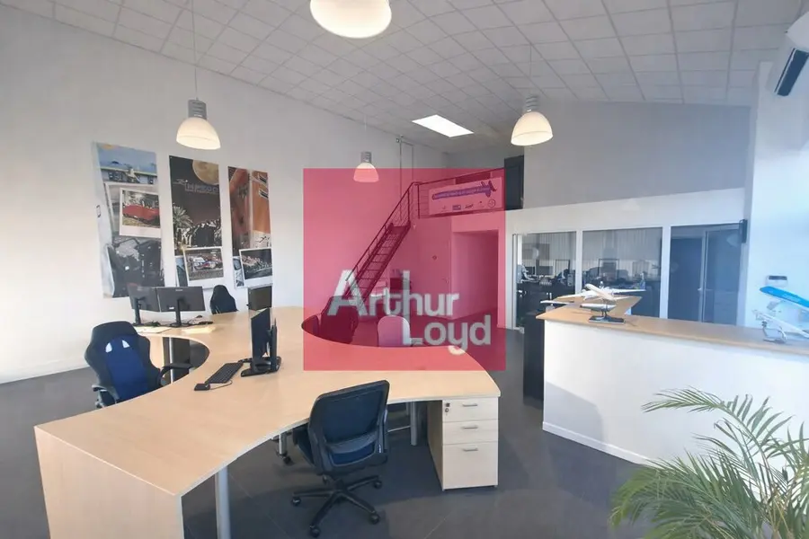 Bureau à louer - Cébazat (63118) - 160 m² - 1 700 €/mois