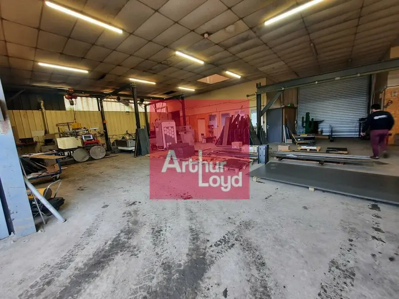 Entrepôt / Activité à louer - Cournon-D'Auvergne (63800) - 450 m² - 2 035 €/mois