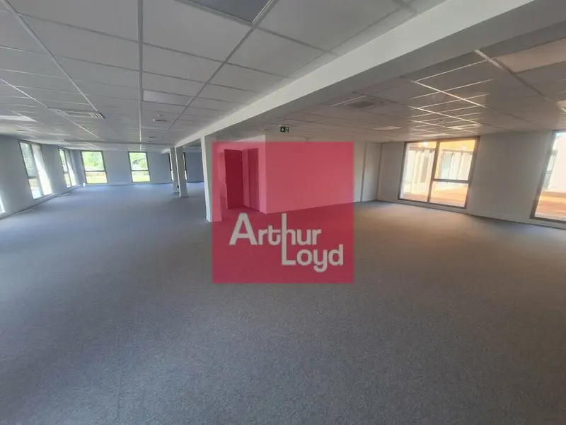 Bureau à louer - Clermont-Ferrand (63000) - 230 m² - 2 970 €/mois