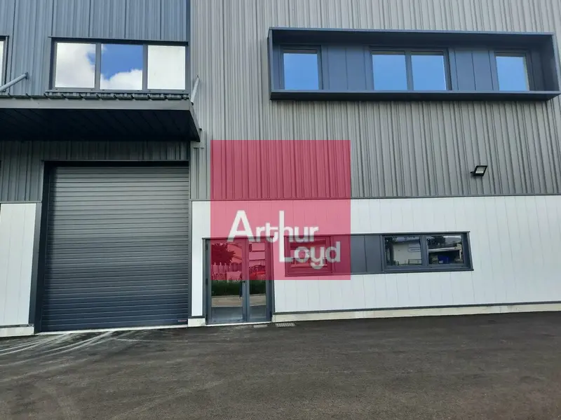 CLERMONT-FERRAND A LOUER LOCAL ACTIVITE  443 M² - PROGRAMME NEUF