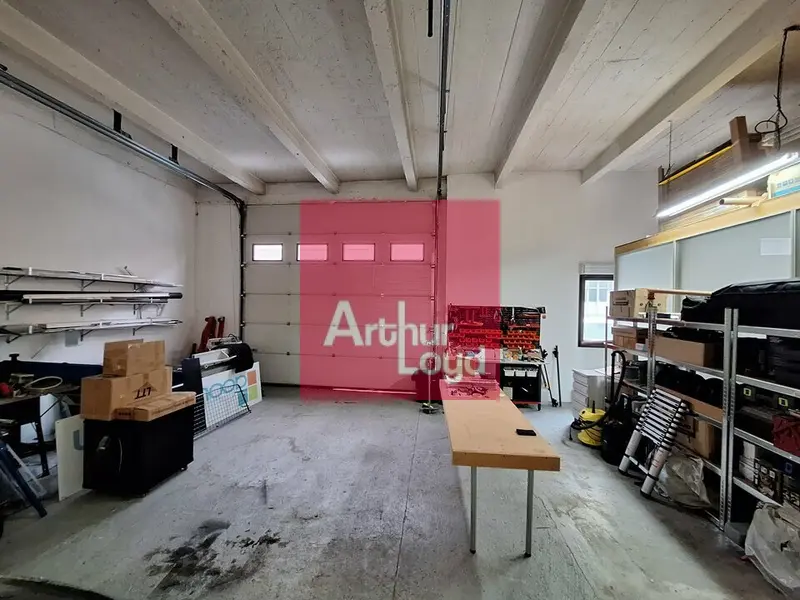 Entrepôt / Activité à louer - Clermont-Ferrand (63100) - 320 m² - 1 550 €/mois