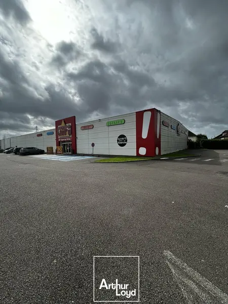A vendre Local commercial  2546m² La Chapelle-aux-Brocs