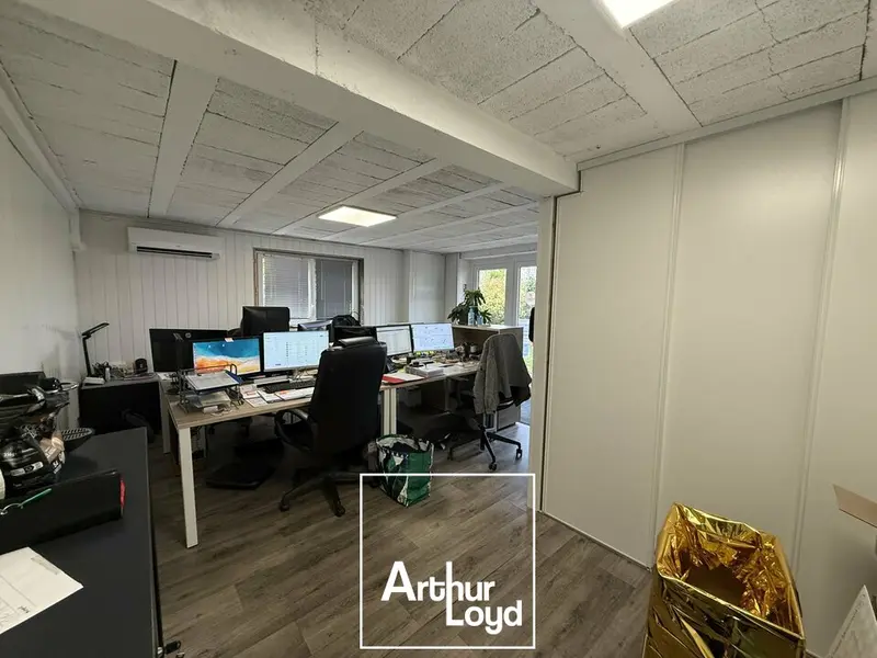 A vendre Bureaux 170m² Terrasson-Lavilledieu