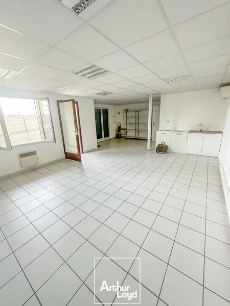 A louer Bureaux 48m² Brive-la-Gaillarde
