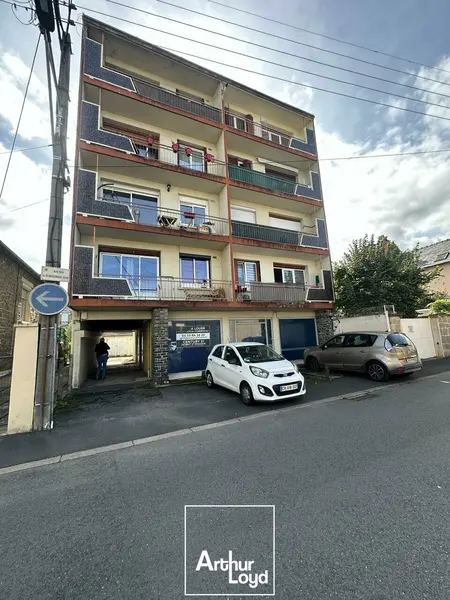 A louer Local commercial  85m² Brive-la-Gaillarde