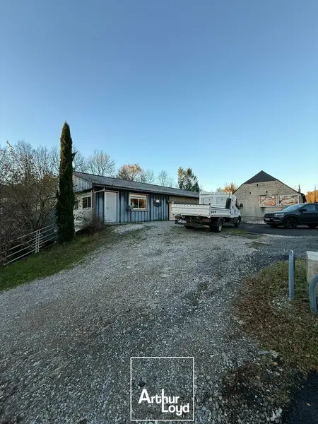 A louer Locaux d'activité 236m² Malemort
