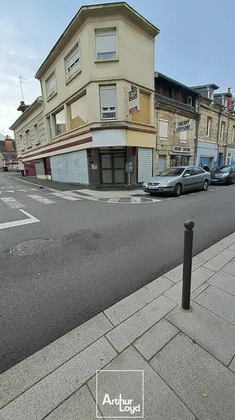 A louer Local commercial  32m² Brive-la-Gaillarde