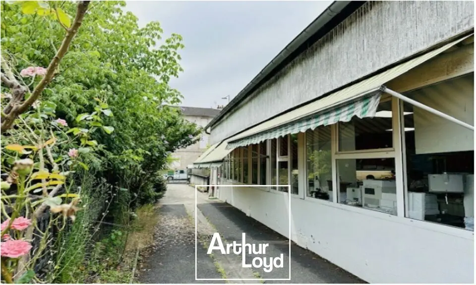 Entrepôt / Activité à louer - Brive-La-Gaillarde (19100) - 376 m² - 2 036 €/mois