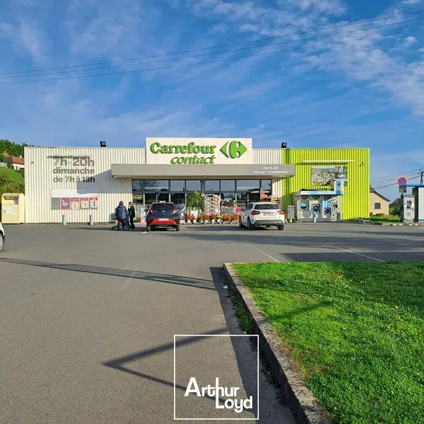 A vendre Local commercial  1020m² Chabrignac