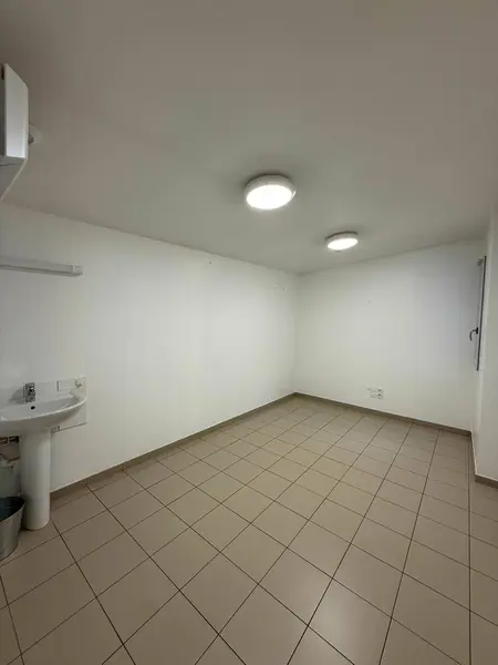 bureaux - 35 m2  - plain pied - accès PMR - quartier Brune Brive