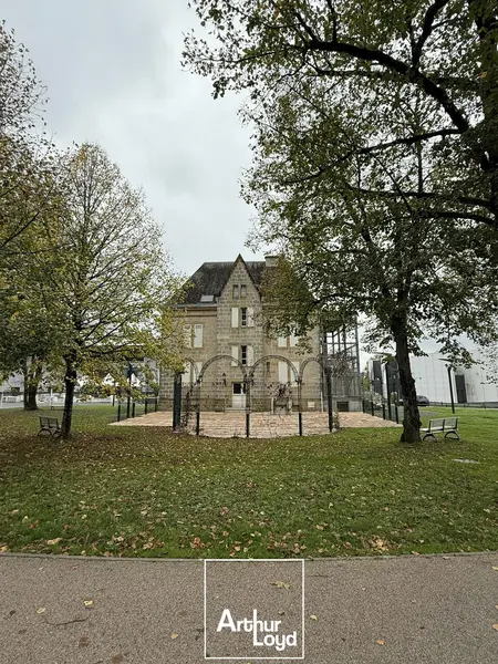 A vendre Bureaux 315m² Brive-la-Gaillarde