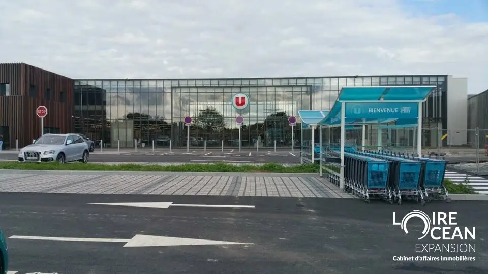 Local Commercial à vendre - Treillières (44119) - 2482 m²