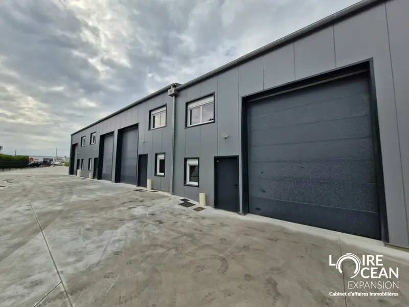 Entrepôt / Activité à louer - Carquefou (44470) - 176 m² - 1 580 €/mois