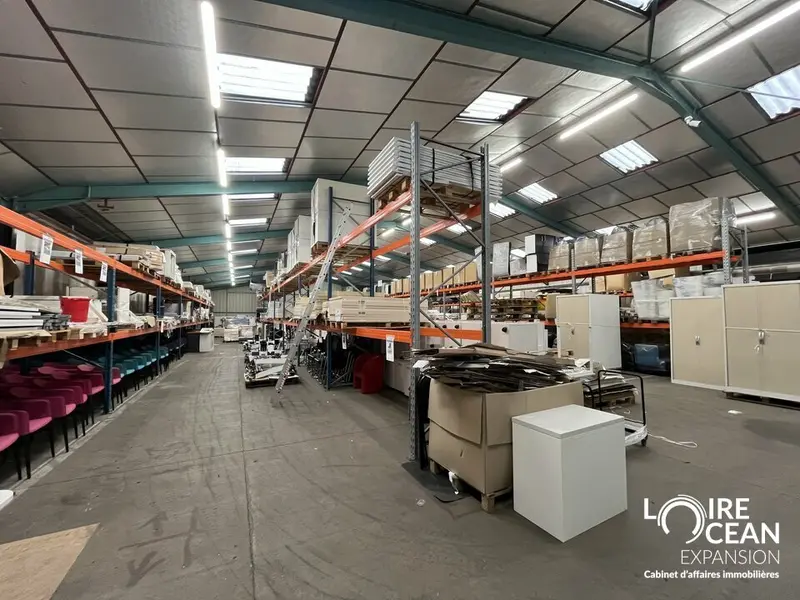 Entrepôt / Activité à vendre - Beaucouzé (49070) - 700 m²