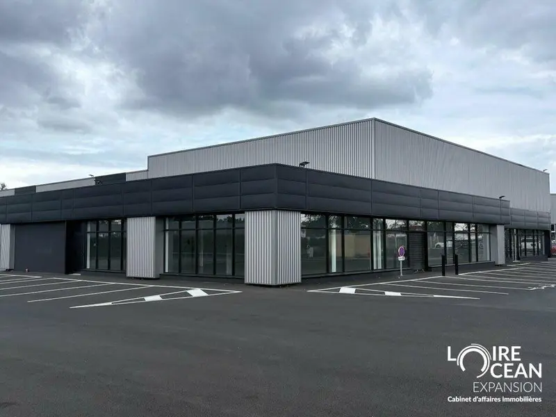 Local Commercial à louer - Beaucouzé (49070) - 658 m² - 6 580 €/mois