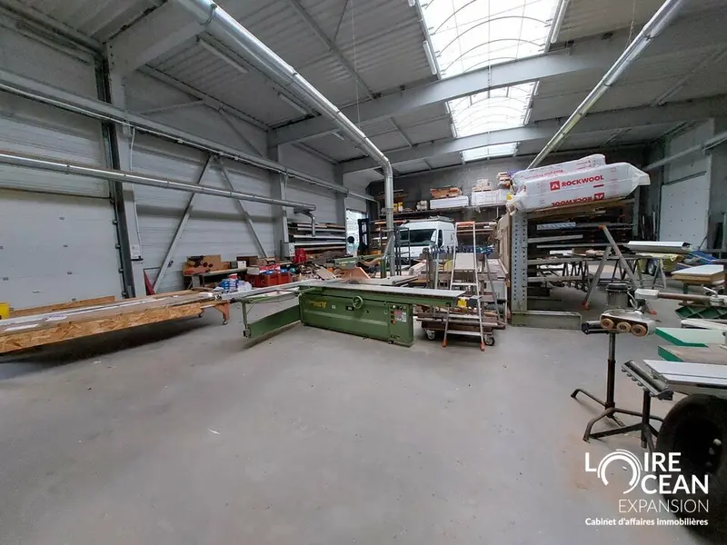 Entrepôt / Activité à louer - Les Sorinières (44840) - 659 m² - 5 416 €/mois
