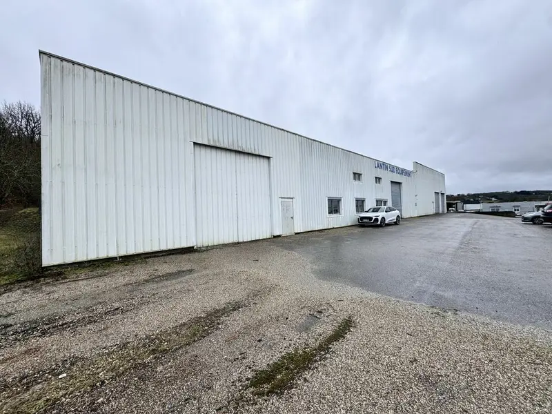 Entrepôt / Activité à louer - Estillac (47310) - 1500 m² - 8 000 €/mois