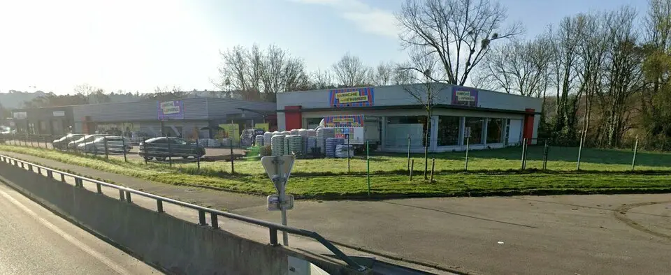 Local Commercial à louer - Quimper (29000) - 1100 m² - 8 900 €/mois