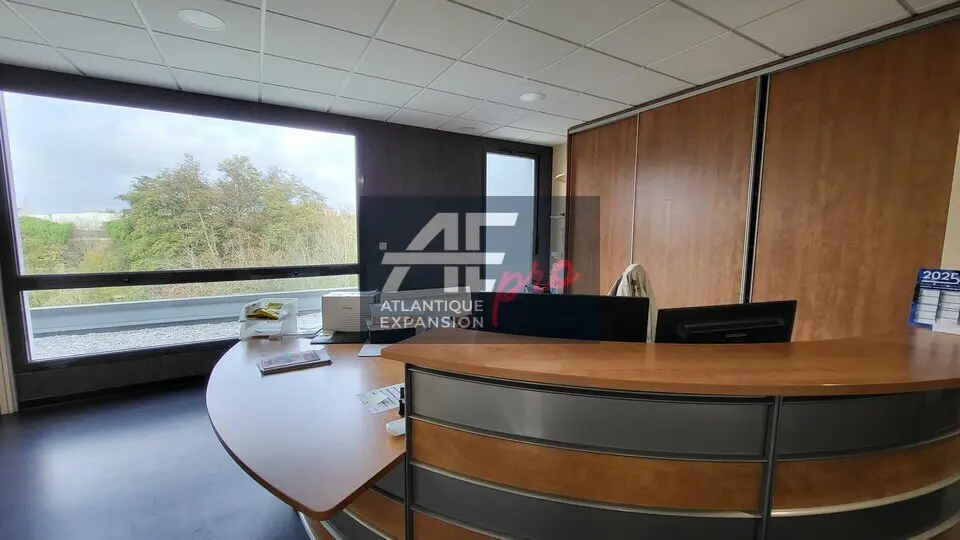 A LOUER PLATEAU DE BUREAU DE 376 M²  