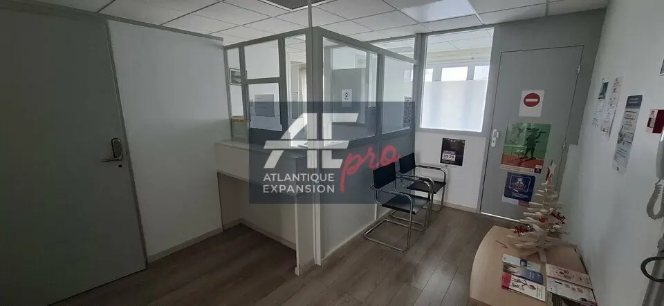Bureau à louer - Saint-Nazaire (44600) - 197 m² - 2 000 €/mois