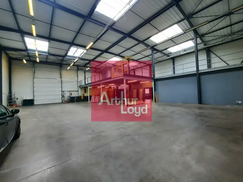 CLERMONT-FERRAND ZI BREZET A LOUER LOCAL ACTIVITE 1166 M²