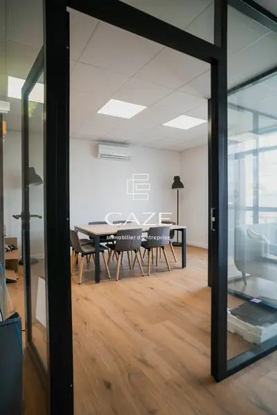 Bureau à louer - Cenon (33150) - 230 m² - 2 490 €/mois