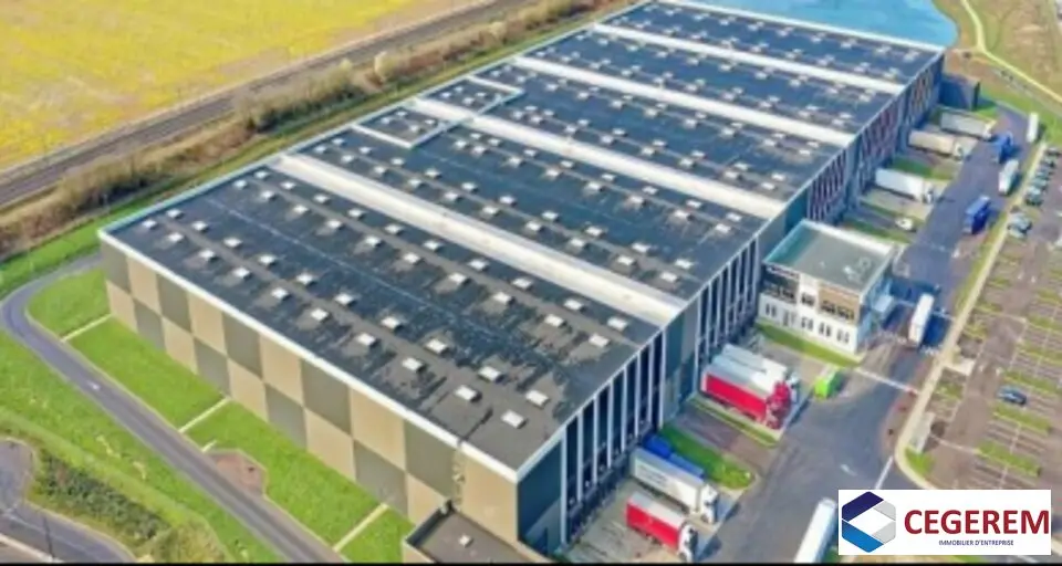 A SERVON ENTREPOT LOGISTIQUE DE 6 280  M2 CLASSE A