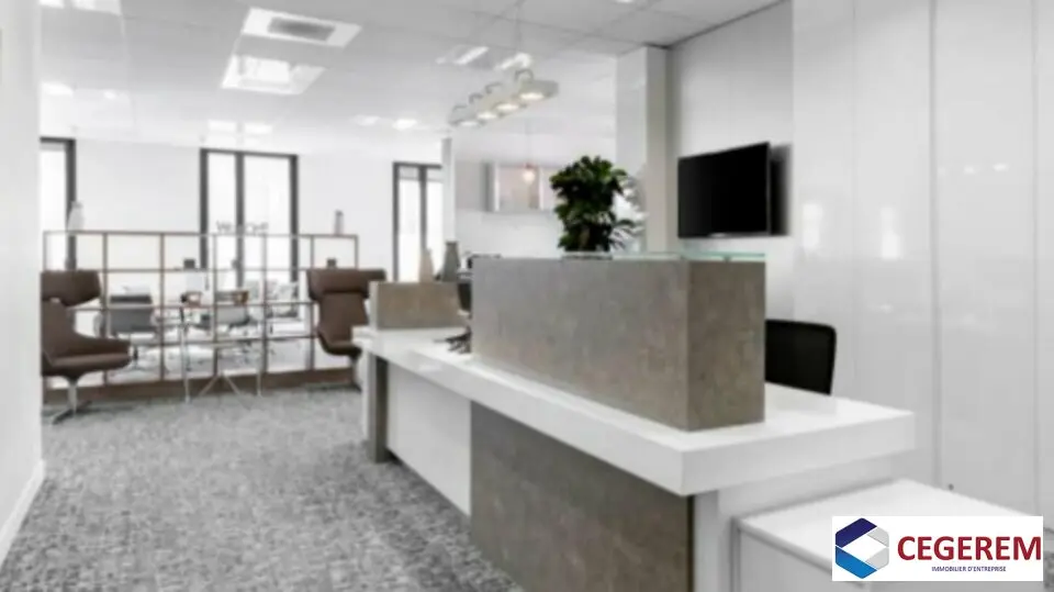 A MONTEVRAIN DE BUREAUX A LOUER A PARTIR DE 10 m2