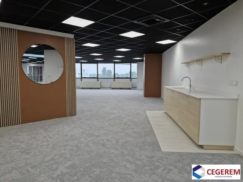 Bureau à louer - Torcy (77200) - 546 m² - 6 597 €/mois