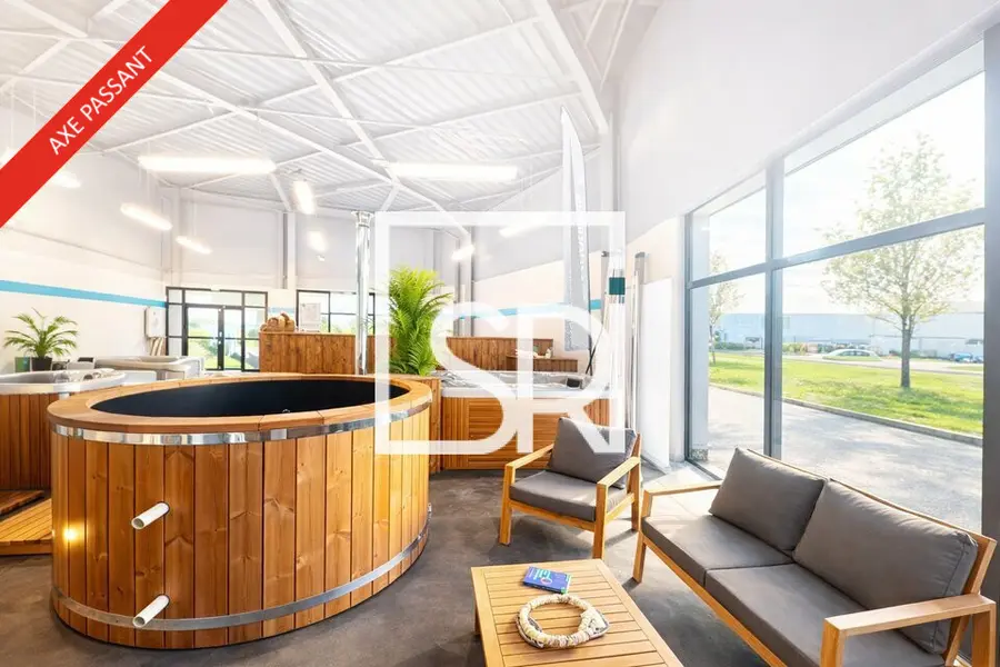 Local Commercial à louer - Cournon-D'Auvergne (63800) - 311 m² - 3 333 €/mois