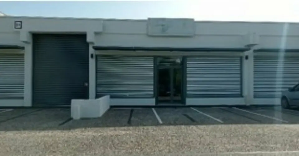 LOCAL COMMERCIAL - SHOWROOM A LOUER 720 M² - ARTIGUES PRES BORDEAUX