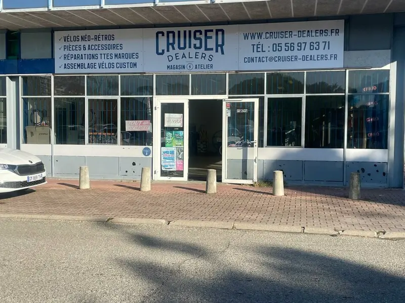 Local Commercial à louer - Mérignac (33700) - 200 m² - 2 000 €/mois