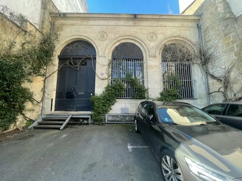 Bureau à louer - Bordeaux (33300) - 170 m² - 2 975 €/mois