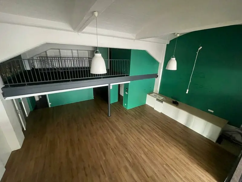 Bureau à louer - Bordeaux (33300) - 400 m² - 6 000 €/mois