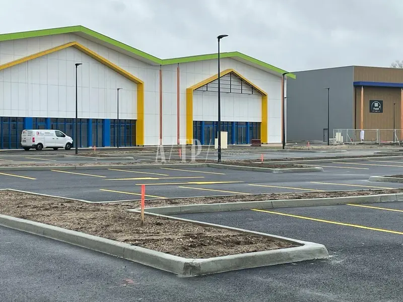 Local Commercial à louer - Virsac (33240) - 628 m² - 7 850 €/mois