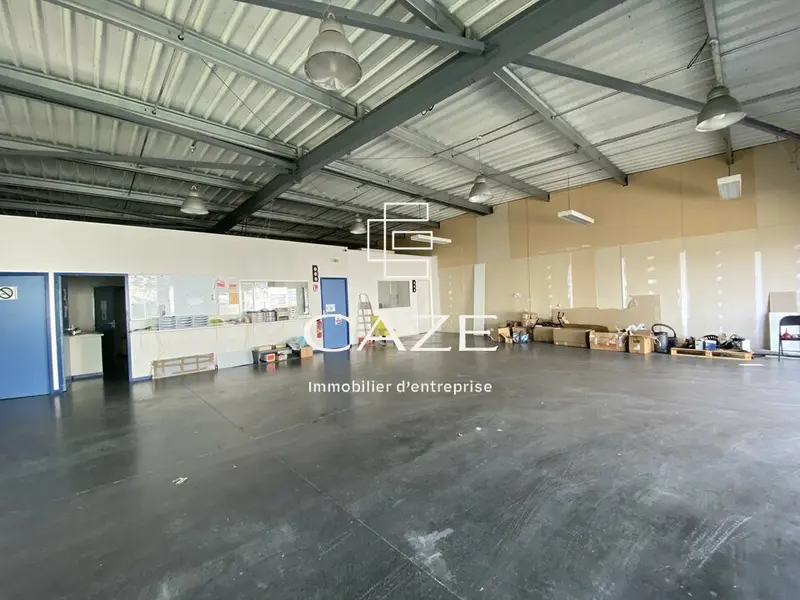 Entrepôt / Activité à louer - Saint-Médard-En-Jalles (33160) - 441 m² - 4 900...