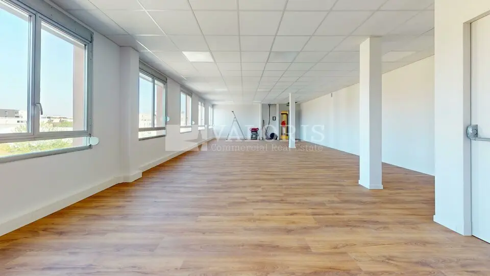 Bureau à louer - Décines-Charpieu (69150) - 112 m² - 1 500 €/mois