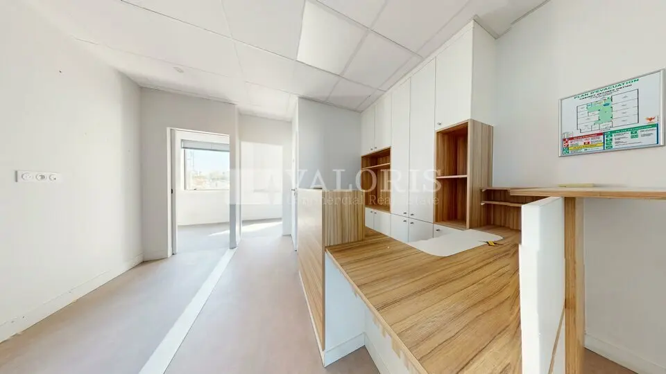Bureau à louer - Décines-Charpieu (69150) - 138 m² - 1 955 €/mois