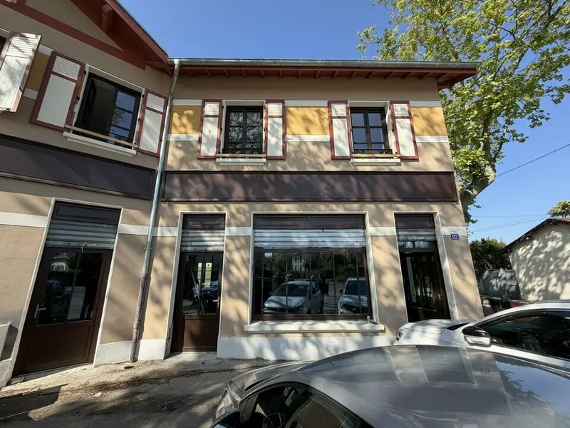 Local Commercial à louer - Villeurbanne (69100) - 312 m² - 4 160 €/mois