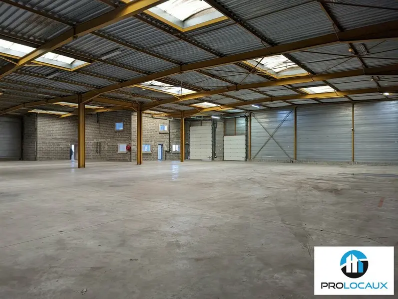 Entrepôt / Activité à vendre - Évreux (27000) - 1500 m²
