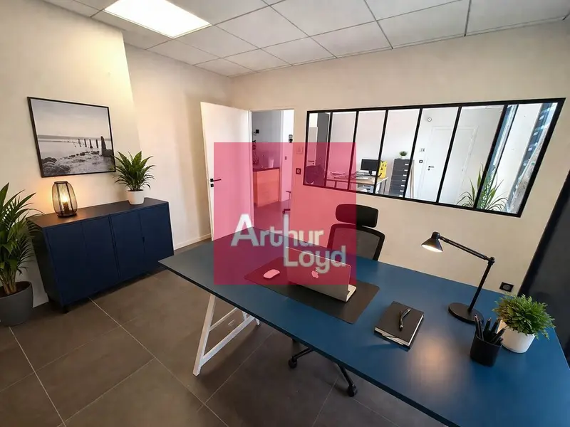 Bureau à louer - Cournon-D'Auvergne (63800) - 50 m² - 673 €/mois