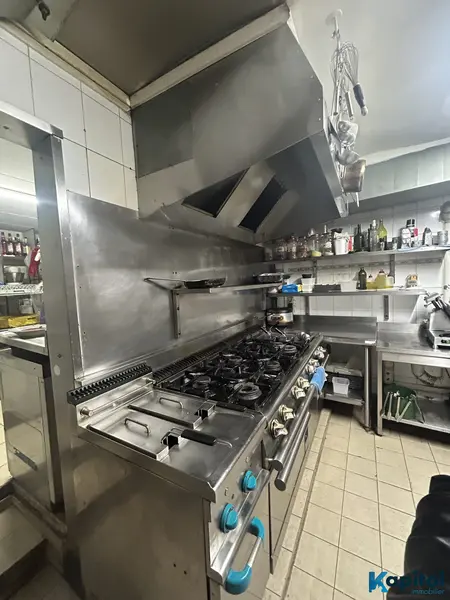 Beau restaurant - Paris 14 - CA de 476K